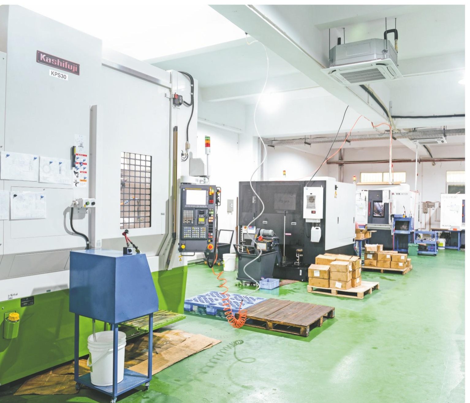 华颖机械生产车间 / HuaYing production workshop